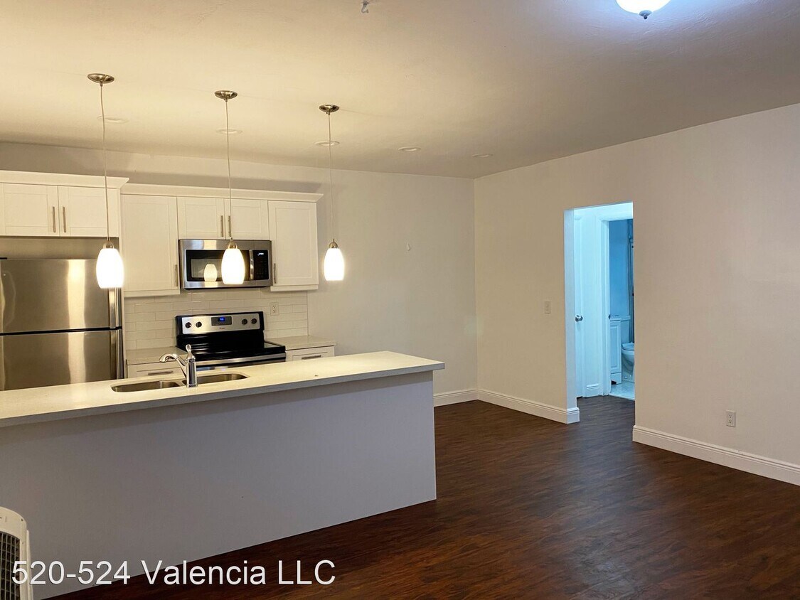 Foto principal - 3201 Aviation Ave