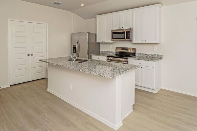 Building Photo - 515 Roquefort St