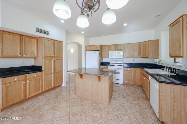 Building Photo - 17859 W Club Vista Dr