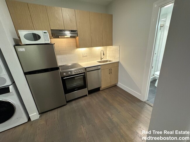 Photo - 270 Newbury St Apartment