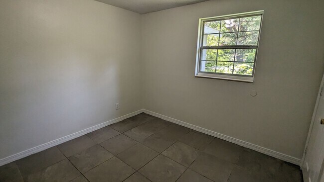 Building Photo - 775 Dunkirk St, Pensacola, FL 32534. Waive...