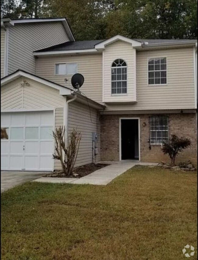 Cedar Trace Apartments under 1,000 Ellenwood, GA 2 Rentals