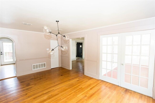 Foto del edificio - 201 W 33rd St