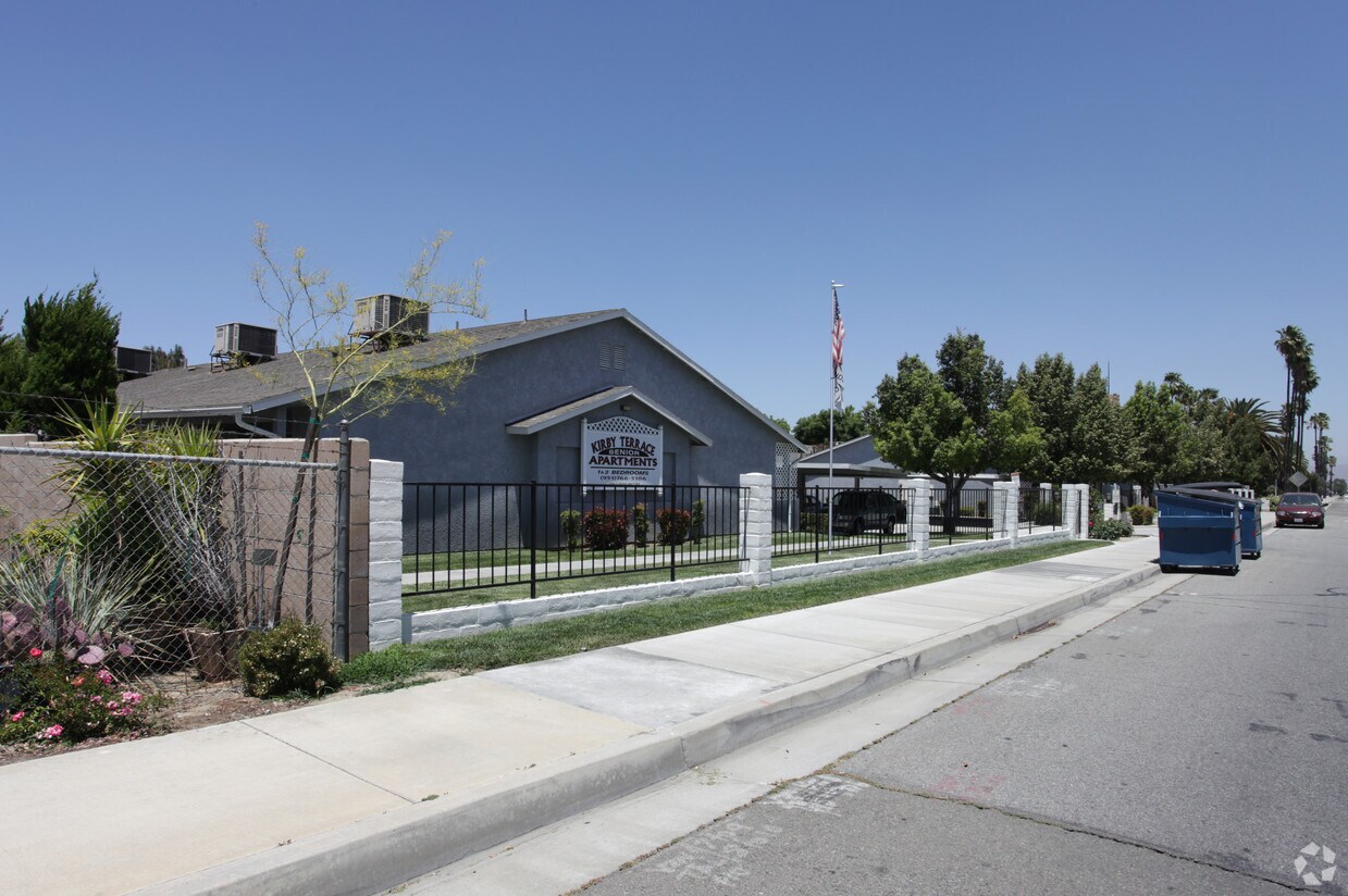 Kirby Terrace Senior Apartments Rentals in Hemet at 333 N Kirby St