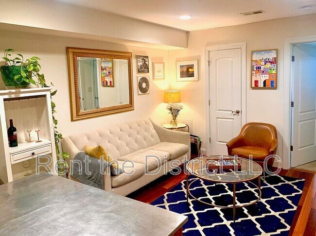 Photo - 1424 L St SE Apartment