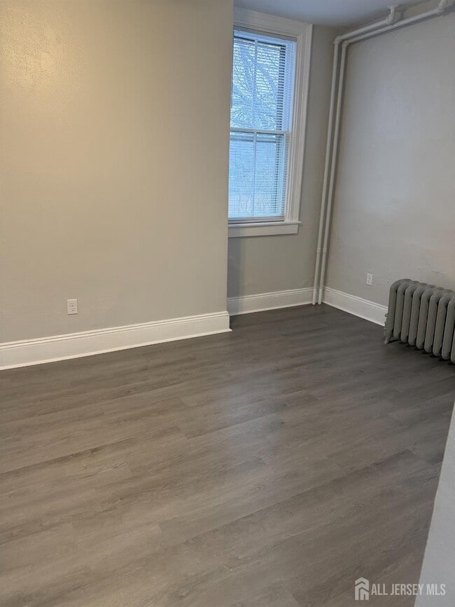 Building Photo - 76 S Adelaide Ave