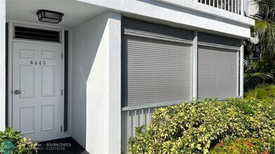Building Photo - 6443 Bay Club Dr