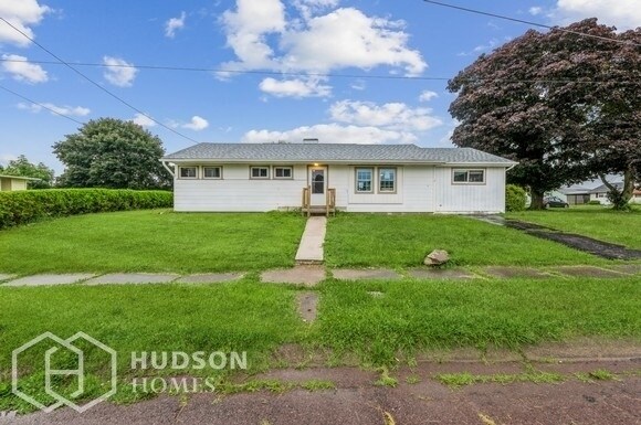Primary Photo - AVAILABLE NOW! - 141 Briarcliff Road, Berw...