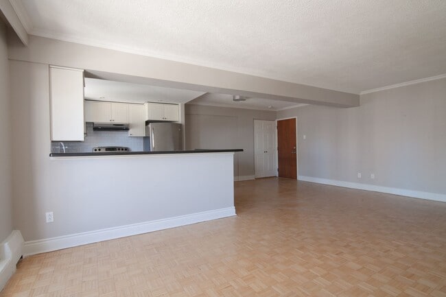 Building Photo - 3421 Rue Drummond