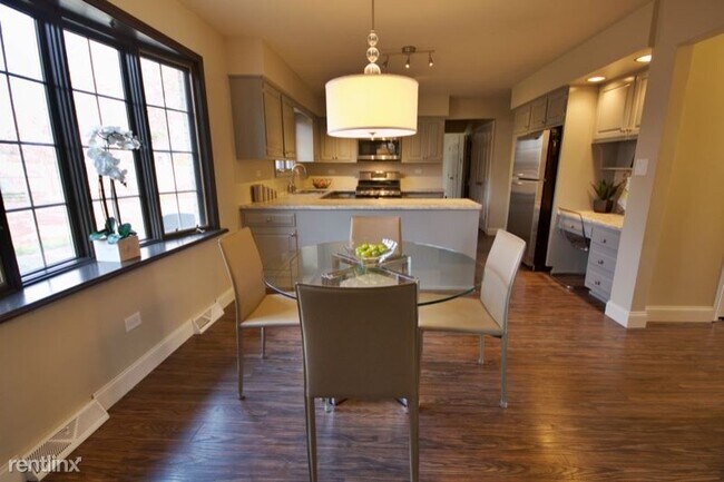 Foto del edificio - 4 br, 2.5 bath House - 123 W North St