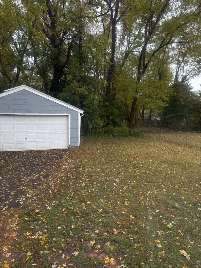 Foto del edificio - 5998 Bermuda Dr