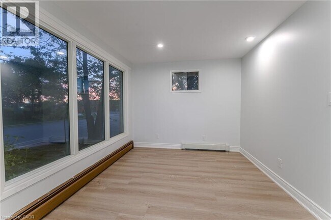 Photo du bâtiment - 150 Hagar St