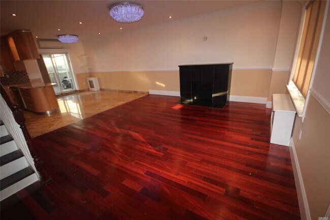 Foto del edificio - 82-83-83 160th St