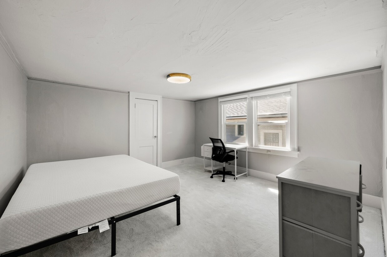 Photo - 4525 5th Ave NE (Seattle, WA)