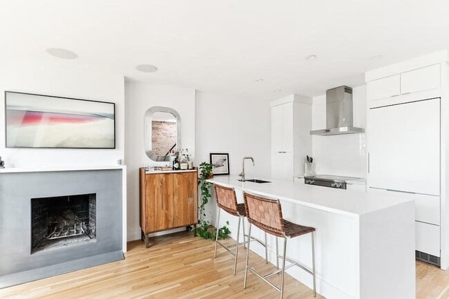 Photo - 75 Appleton St Apartment