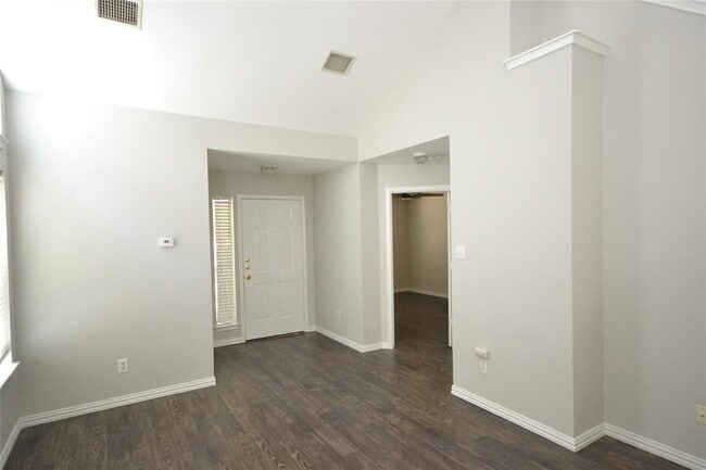 Building Photo - 812 Palo Duro Dr