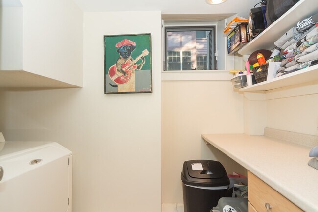 Foto del edificio - 53 Winslow Rd