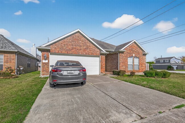 Foto del edificio - 71 N Forrest Ave