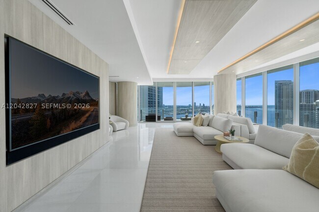 Building Photo - 300 Biscayne Blvd