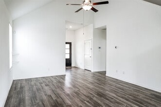 Building Photo - 9011 Beacon Mill Dr