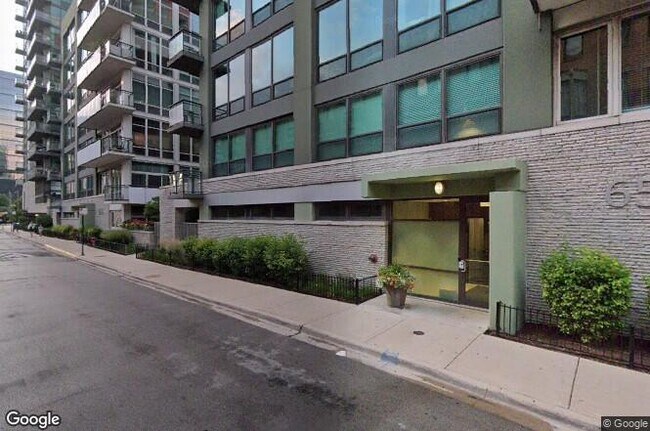 Building Entrance - 650 W Wayman St