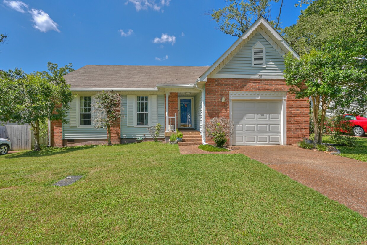 Primary Photo - 107 Brockhampton Ct