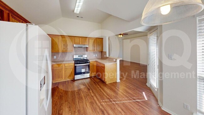 Foto del edificio - 205 Larkspur Dr