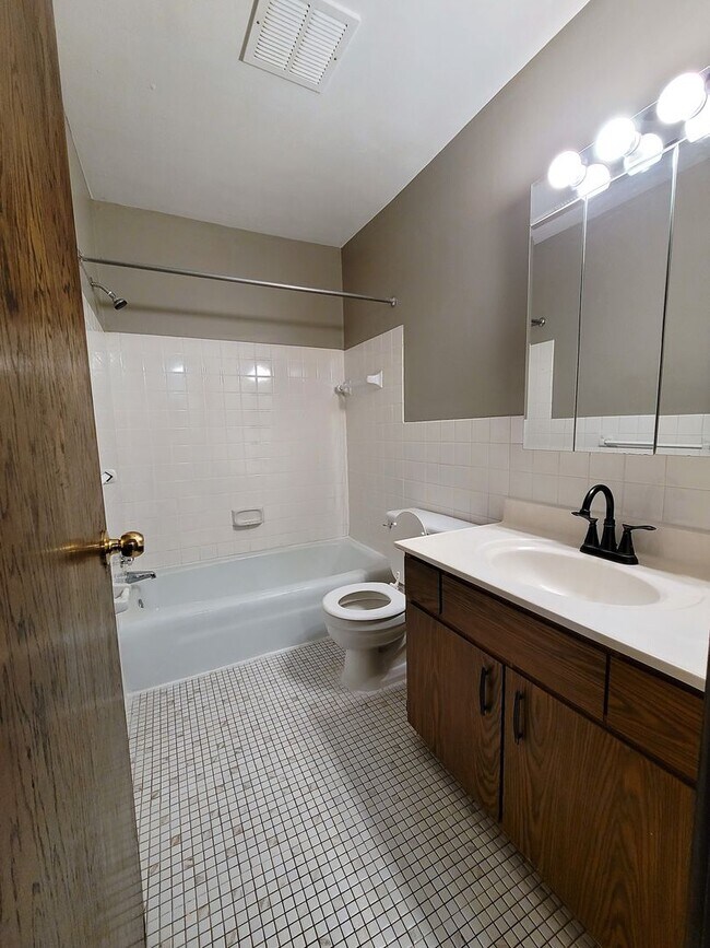 Foto del interior - Marydale Lakeview Apartments