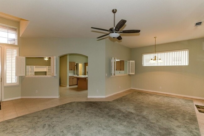 Building Photo - 3 Bedroom 2 Bathroom Home In Gated Community