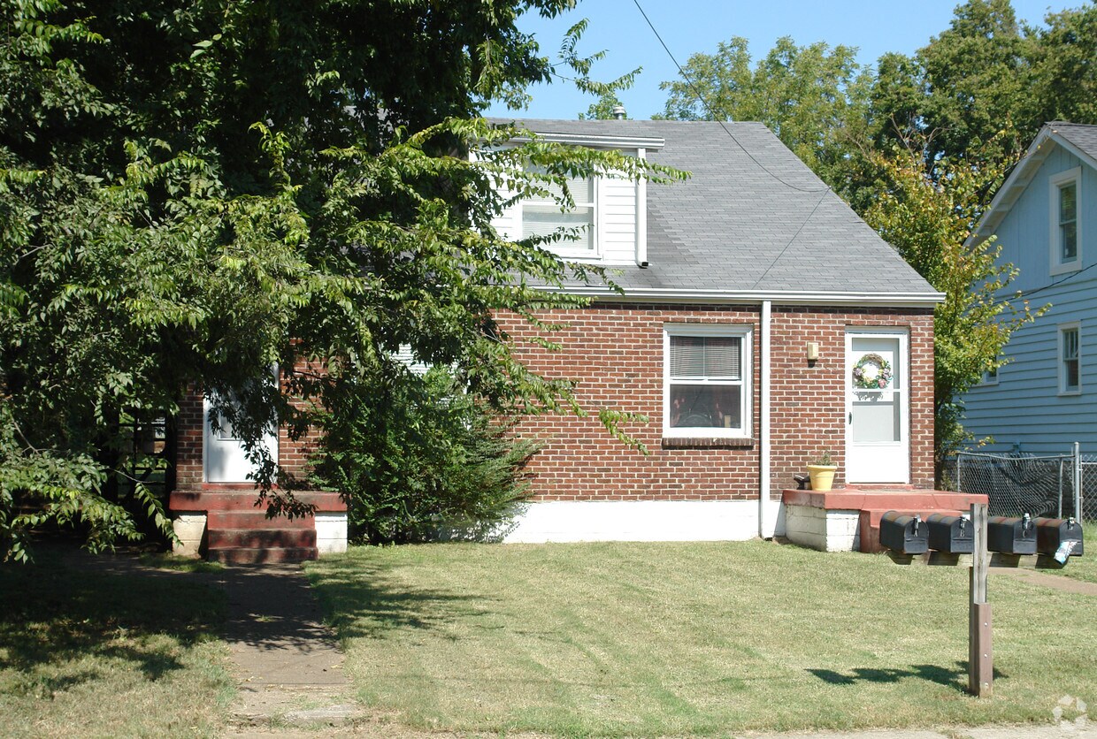 Building Photo - 1409 Holly St