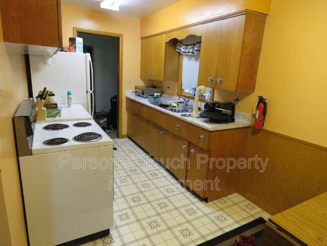 Building Photo - 2311 7th St S