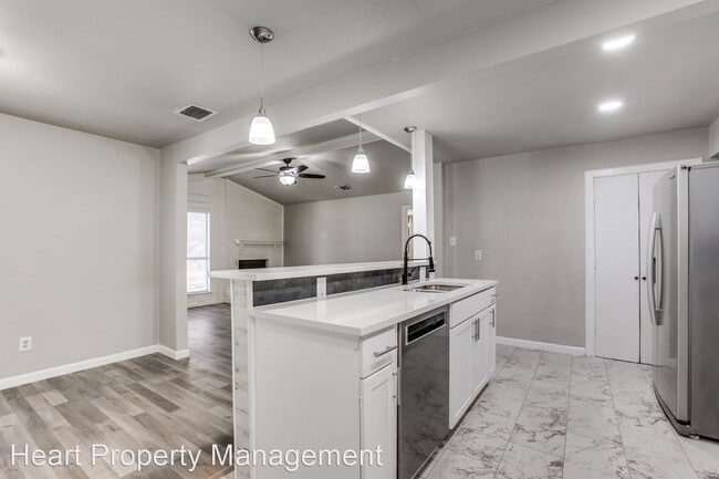 Building Photo - 3 br, 2 bath House - 5114 Lakeridge Court