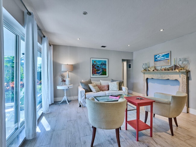 Foto del edificio - 301 NW 3rd Ct