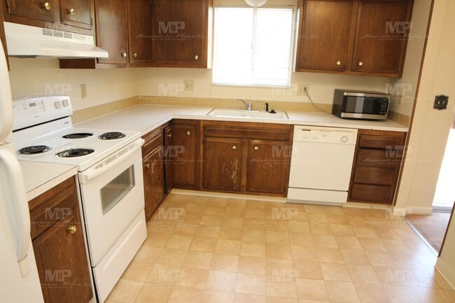 Foto del edificio - 447 W Swallow Rd