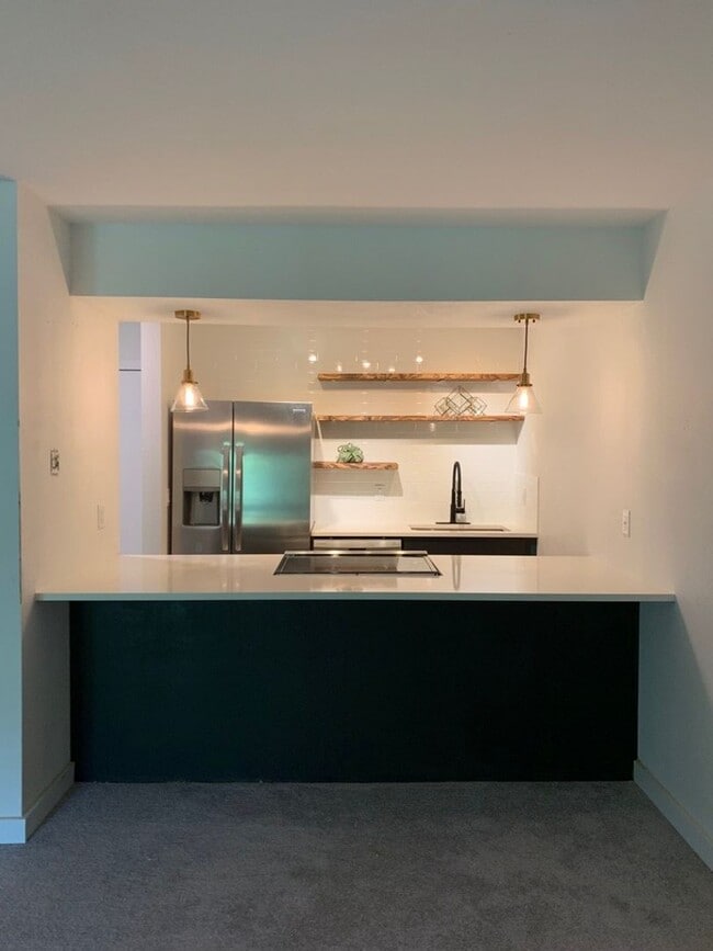 Foto del edificio - Beautiful 2 Bedroom Two Mile Creek Condo ; Remodeled and Updated right next to Rayback