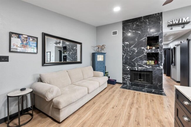 Foto del edificio - 203 E 31st St