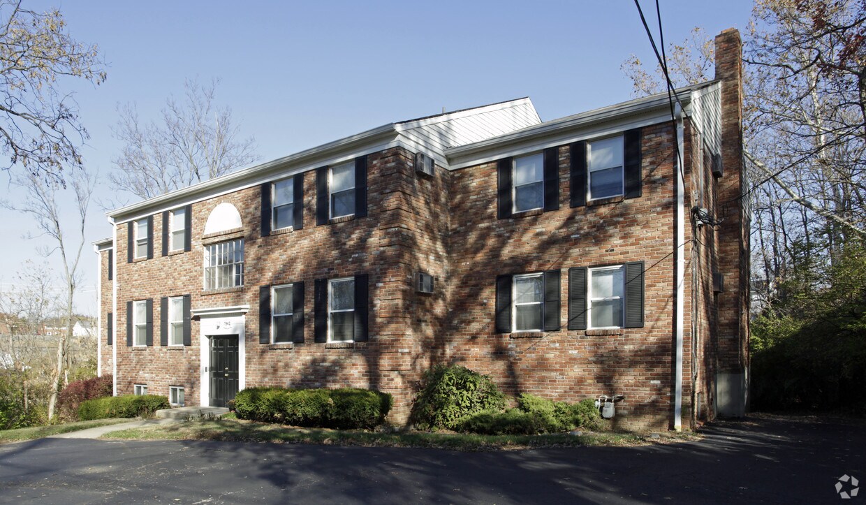 Primary Photo - 7942 Remington Rd