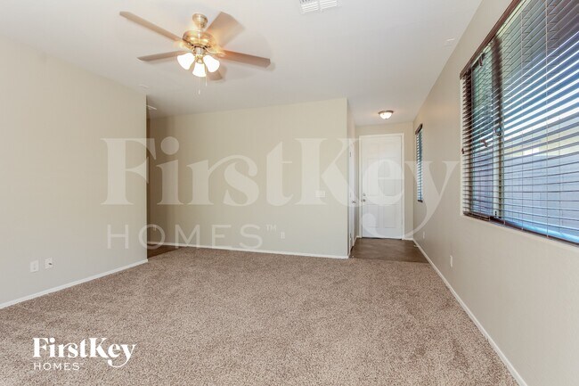 Building Photo - 6920 W Harwell Rd