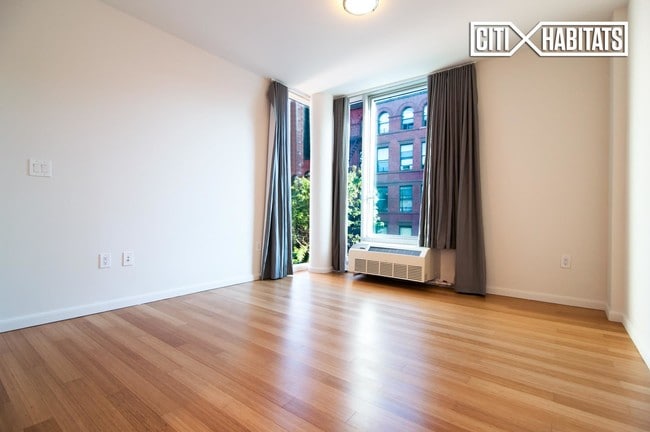 Building Photo - 220 Saint Nicholas Ave