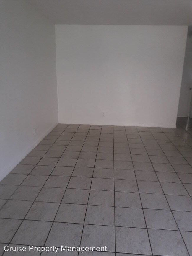 Foto del edificio - 531 Banks Rd