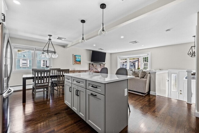 Building Photo - 193 Bonham Rd