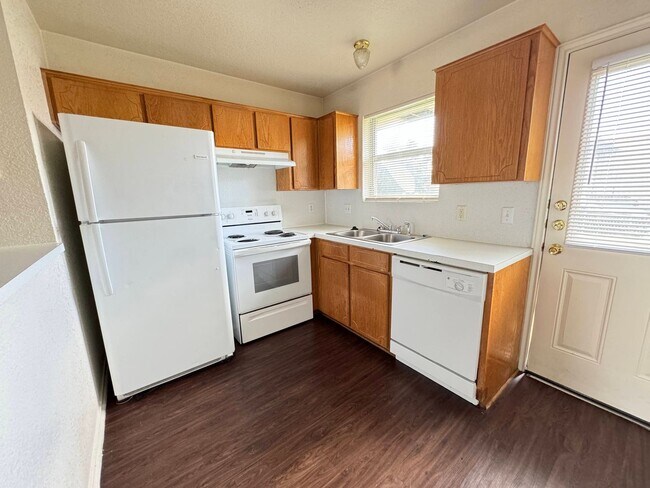 Foto del edificio - 1706 Tanner Cir