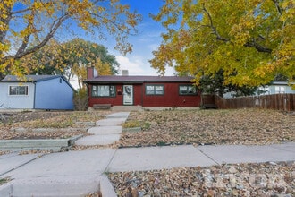 Building Photo - 1322 Bates Dr