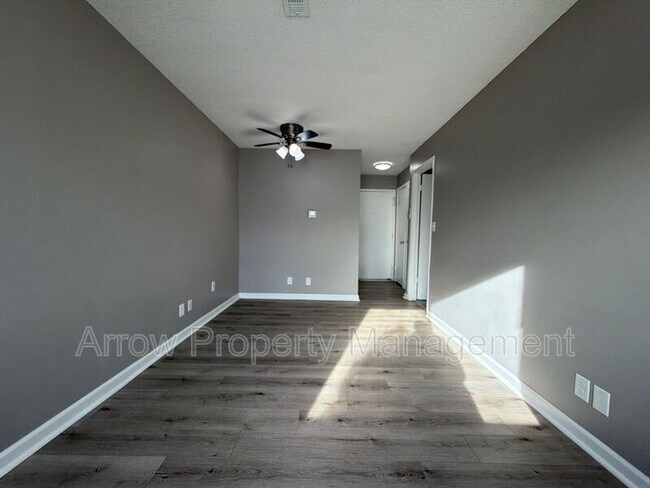 Foto del edificio - 1119 E St