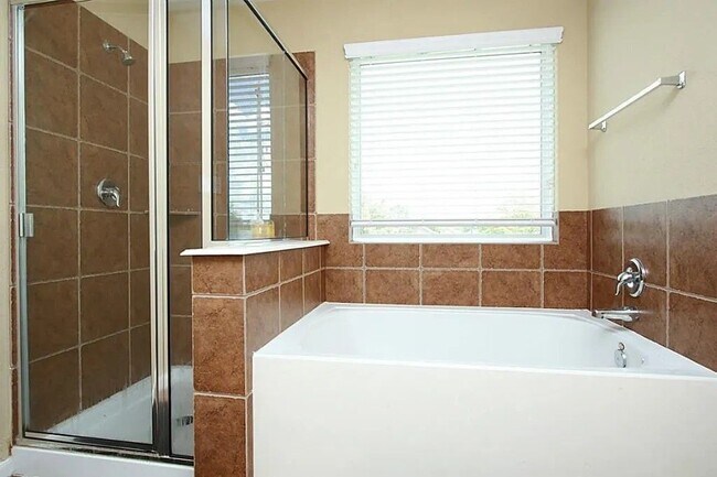 Foto del edificio - 14911 Trinity Meadow Dr