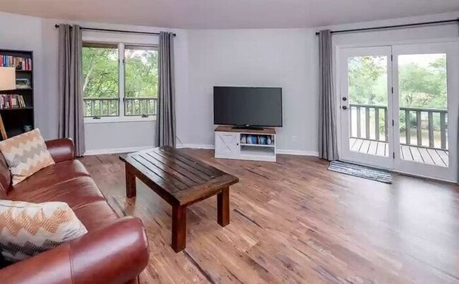 Building Photo - 805 Garrison Court, Burnsville, MN, 55337