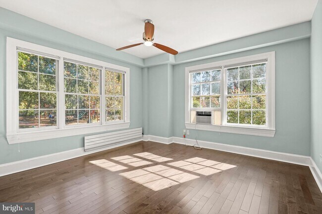 Foto del edificio - 1404 26th St NW