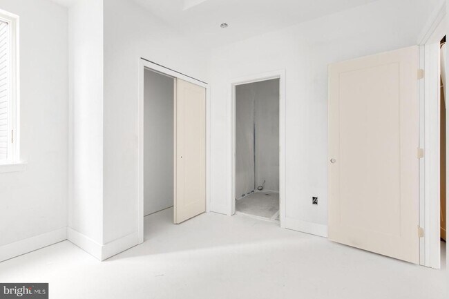 Foto del edificio - 2119 N Front St