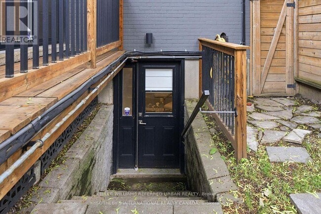 Building Photo - 32 Eaton Ave