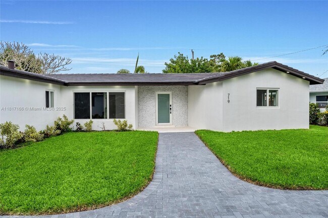 Foto del edificio - 719 SW 25th Ave